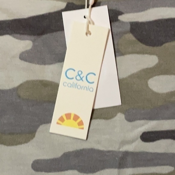 C&C California top woman’s neutral Gray Camo X357 Green Sz Small - Picture 6 of 6